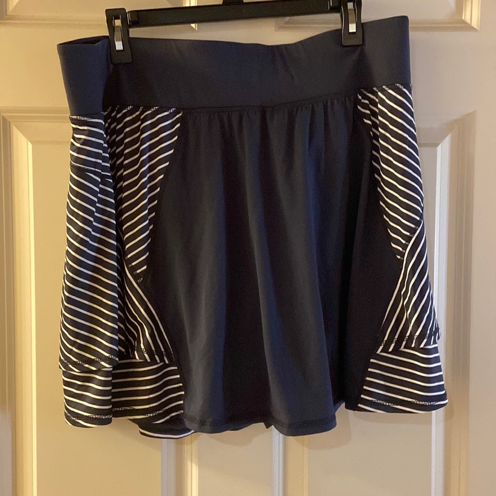 Lane Bryant Livi Athletic/ tennis skort- navy and white stripes
